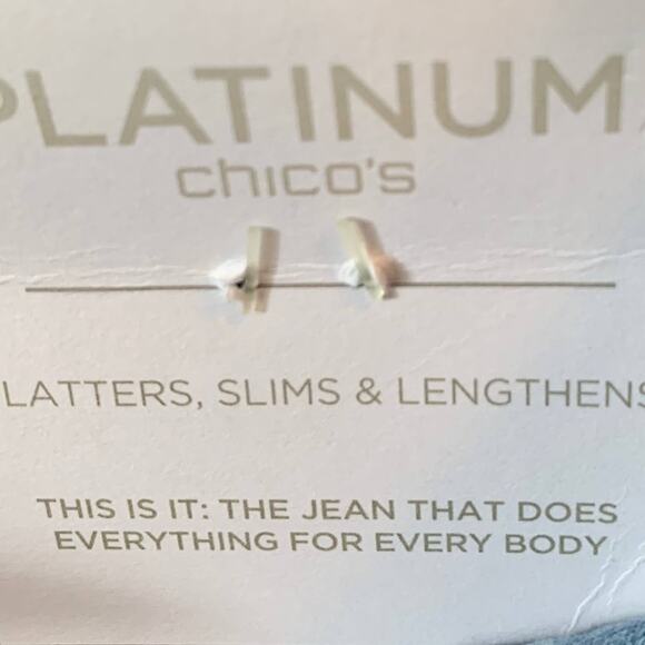 Chico’s New Jeans Platinum Crop Slimming Miami Bleach Light Wash Women's Size 2 - Picture 7 of 10